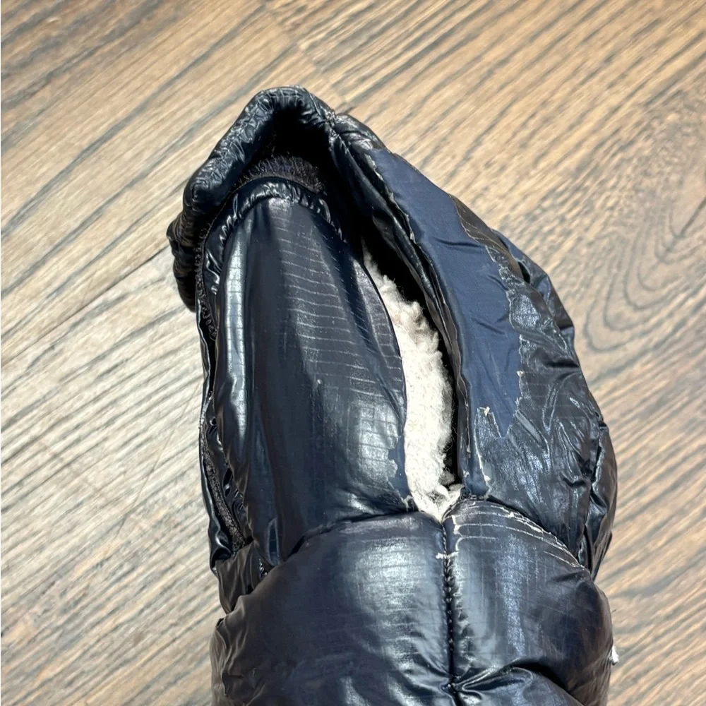 Cozy Black and White Kids Mittens